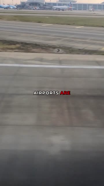 Faceless video example: Airport hacks nobody tells you about but are true 