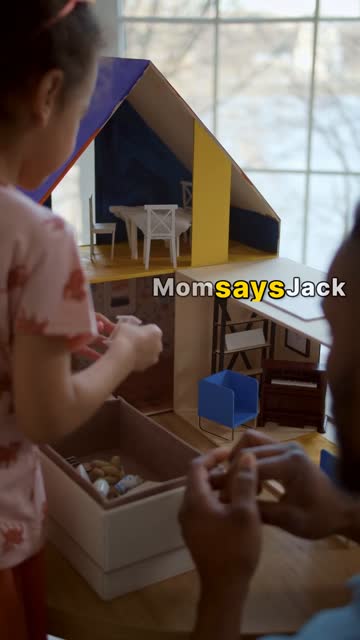 Faceless video example: How to have a hard conversation with kids 
Talking to kids about when their parents decide to get a divorce  and how to handle it  Duration 60s 