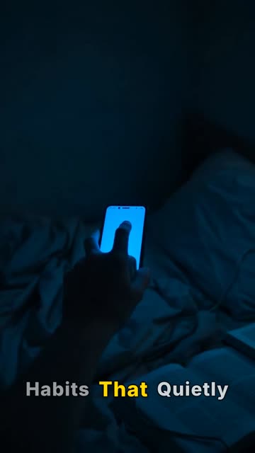 Faceless video example: 5 morning habits that quietly ruin your focus